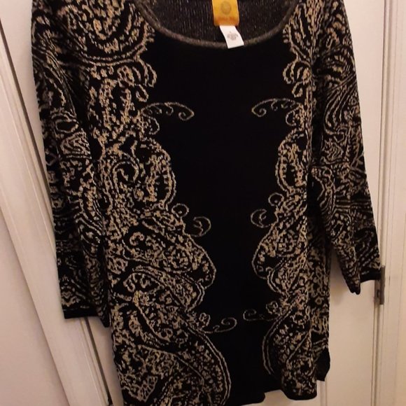RUBY RD Sz L Black with Gold Filigree 3/4 Sleeve Tunic SWEATER, NWOT! - Picture 1 of 5
